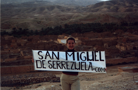 LA WEB EN UN OASIS AFRICANO